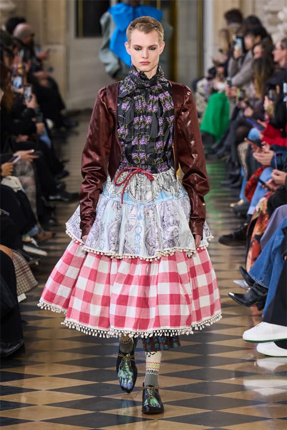 Andreas Kronthaler for Vivienne Westwood Fall Winter 2023 collection menswear womenswear tribute Paris fashion week runway show