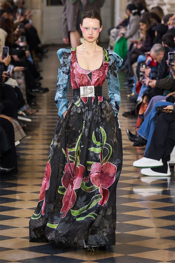 Andreas Kronthaler for Vivienne Westwood Fall Winter 2023 collection menswear womenswear tribute Paris fashion week runway show