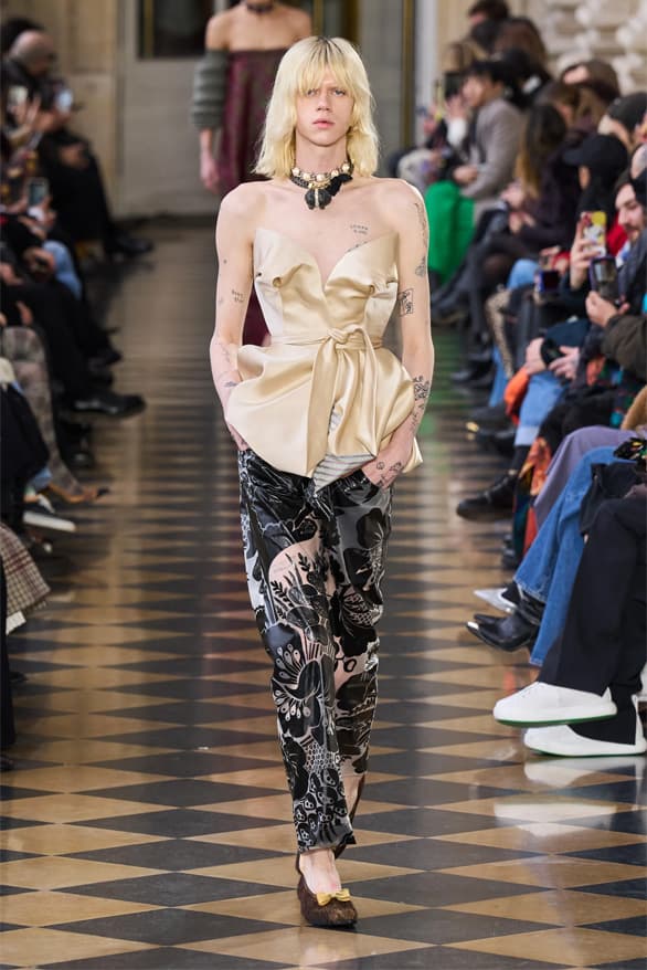 Andreas Kronthaler for Vivienne Westwood Fall Winter 2023 collection menswear womenswear tribute Paris fashion week runway show