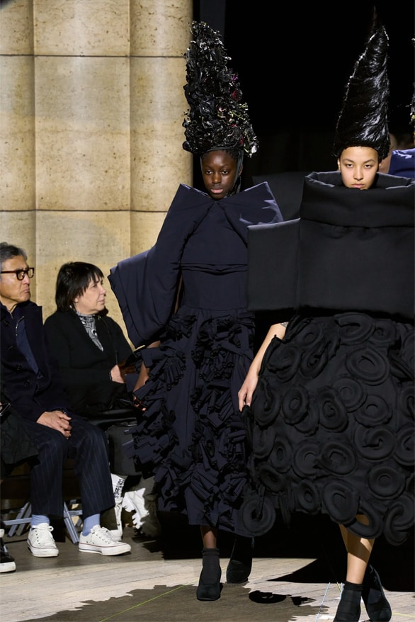 Comme des Garçons Fall Winter 2023 Paris Fashion Week rei kawakubo pfw fw23 designer womenswear menswear art abstract runway show