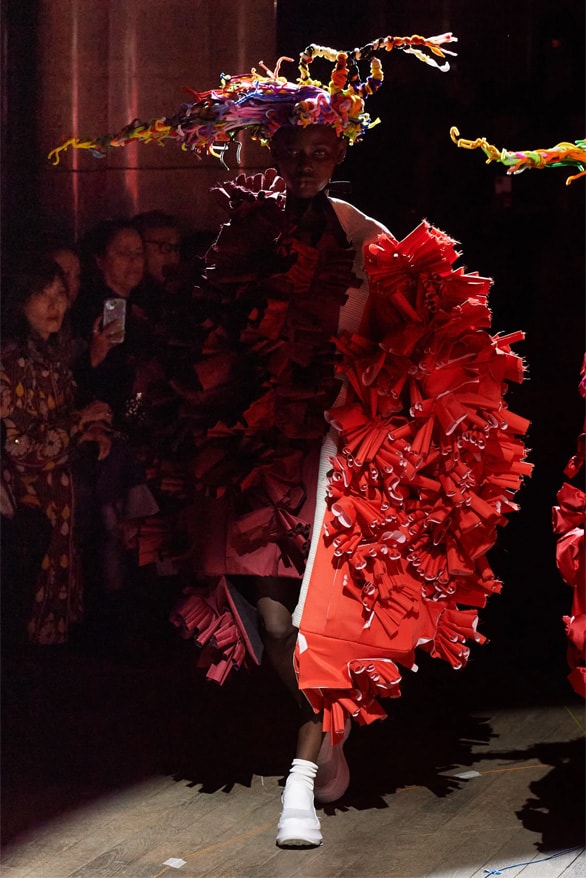 Comme des Garçons Fall Winter 2023 Paris Fashion Week rei kawakubo pfw fw23 designer womenswear menswear art abstract runway show