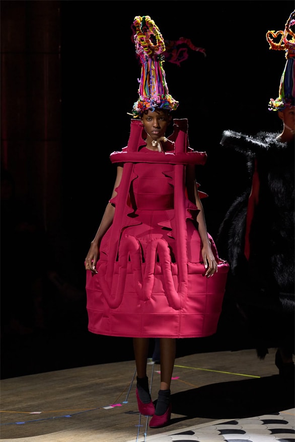 Comme des Garçons Fall Winter 2023 Paris Fashion Week rei kawakubo pfw fw23 designer womenswear menswear art abstract runway show