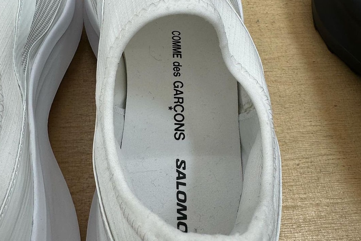 COMME des GARÇONS Salomon FW23 footwear sneakers white black laceless release info date price
