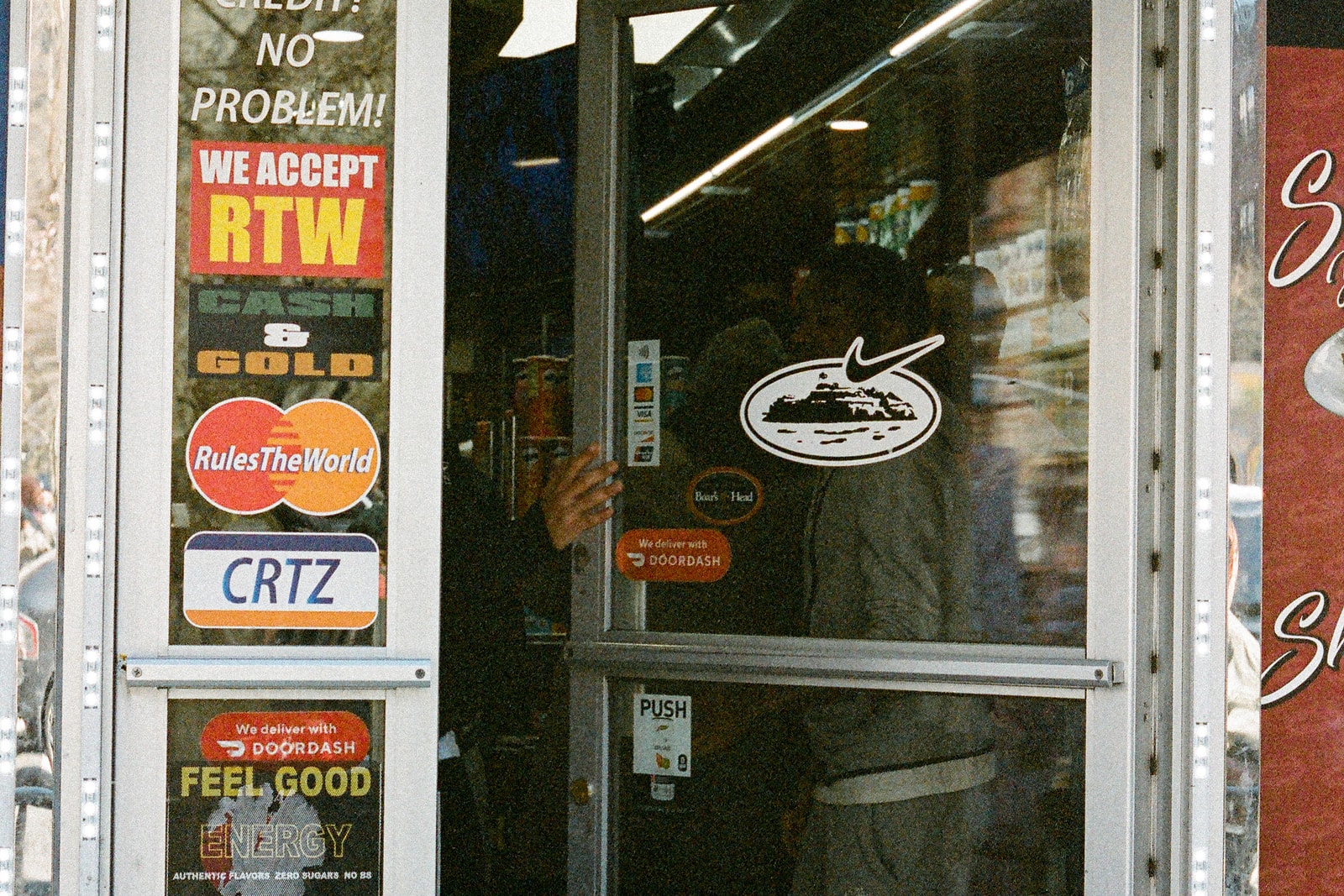 Corteiz Nike Air Max 95 Pink Beam New York City NYC NY Bodega Deli Shop Shut Down USA Take Over Op-Ed Clint419 