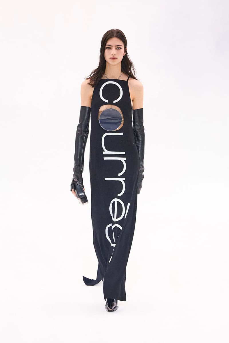 Courrèges Fall Winter 2023 FW23 Runway Show Collection Womenswear Paris Fashion Week Nicolas Di Felice Texting Viral TikTok PFW 