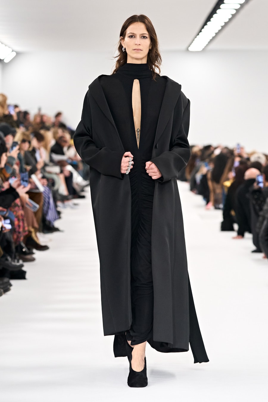 Givenchy Women's Fall Winter 2023 FW23 Paris Fashion Week Show Runway Collection Watch Stream Matthew M Williams