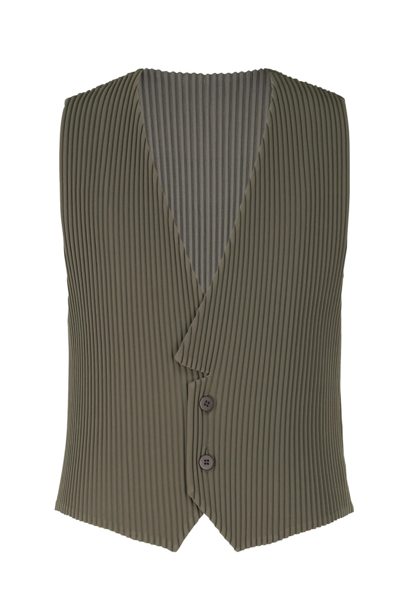 HOMME PLISSÉ ISSEY MIYAKE TUXEDO PLEATS Spring Summer 2023 SS23 Runway Collection Formalwear Suit Tailoring