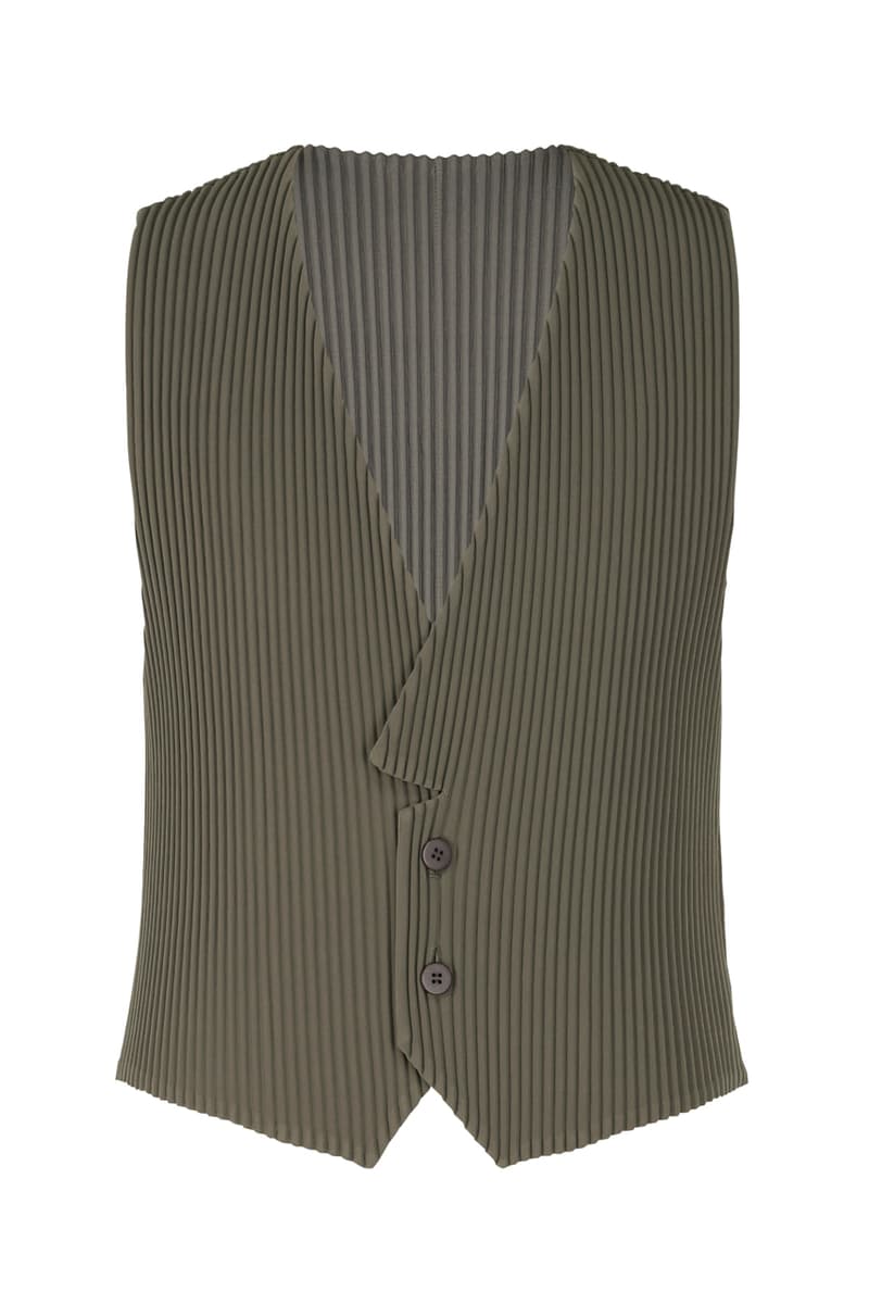 HOMME PLISSÉ ISSEY MIYAKE TUXEDO PLEATS Spring Summer 2023 SS23 Runway Collection Formalwear Suit Tailoring