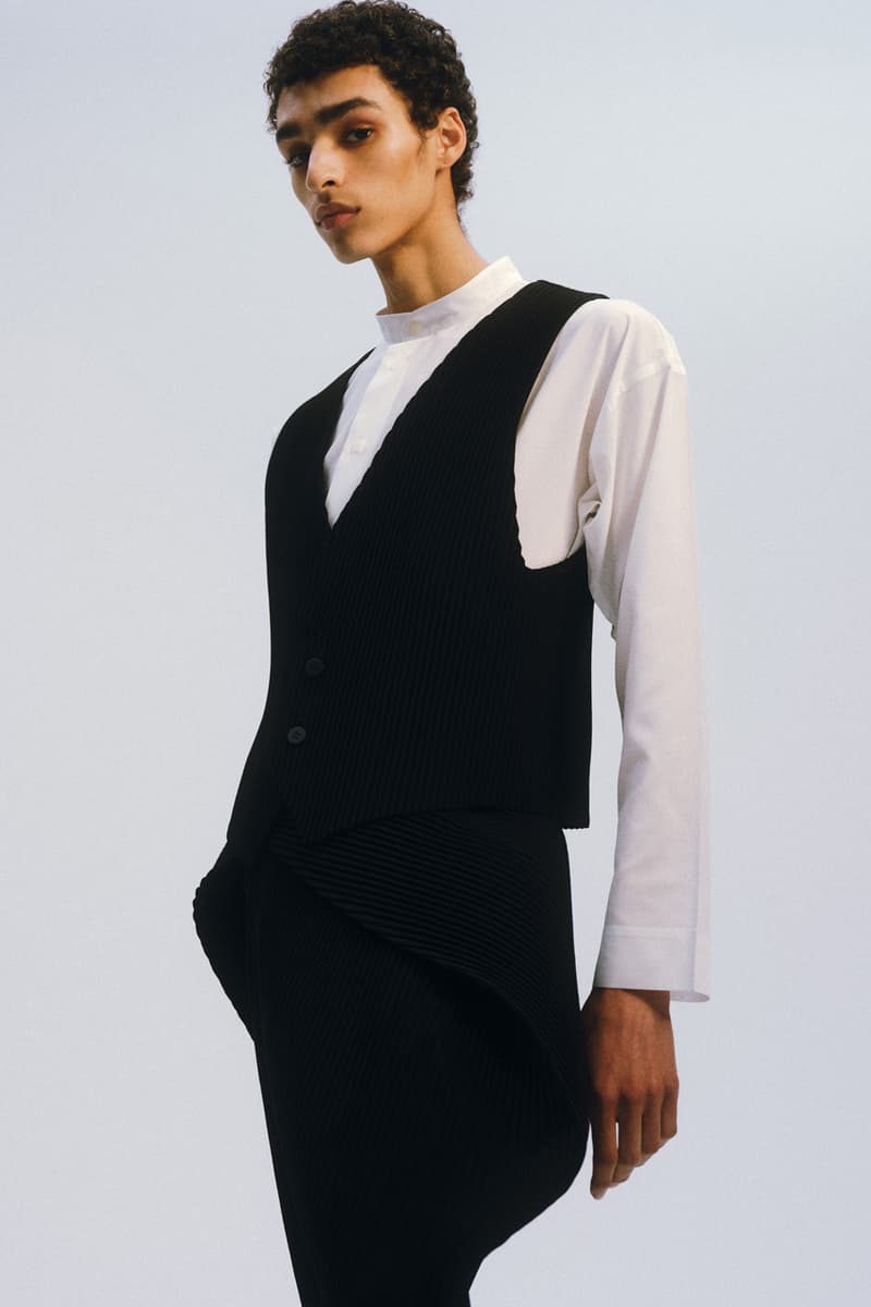 HOMME PLISSÉ ISSEY MIYAKE TUXEDO PLEATS Spring Summer 2023 SS23 Runway Collection Formalwear Suit Tailoring