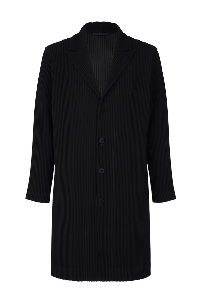 HOMME PLISSÉ ISSEY MIYAKE TUXEDO PLEATS Spring Summer 2023 SS23 Runway Collection Formalwear Suit Tailoring