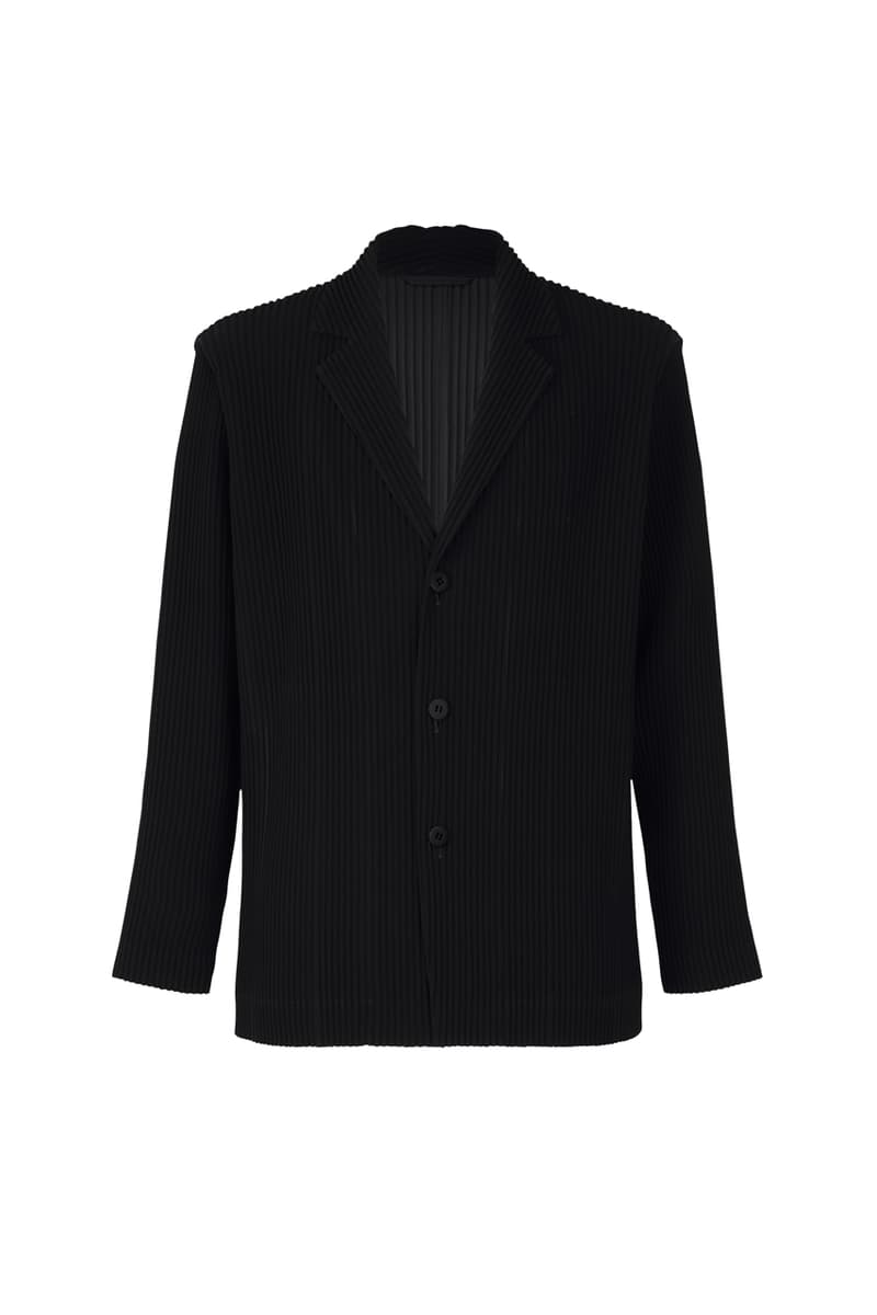 HOMME PLISSÉ ISSEY MIYAKE TUXEDO PLEATS Spring Summer 2023 SS23 Runway Collection Formalwear Suit Tailoring