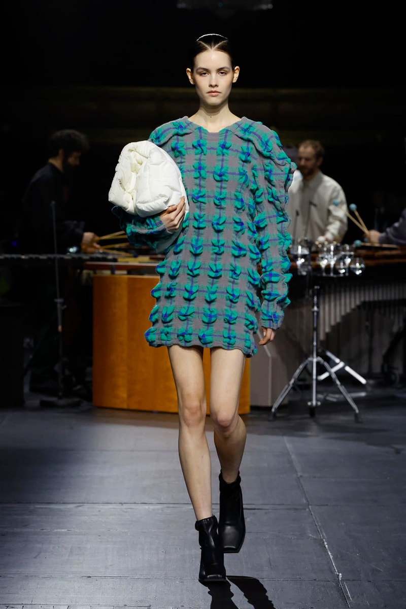 Issey Miyake Fall/Winter 2023 Collection Paris Fashion Week FW23 Runway