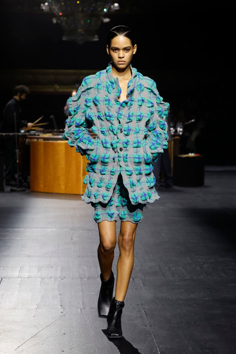 Issey Miyake Fall/Winter 2023 Collection Paris Fashion Week FW23 Runway