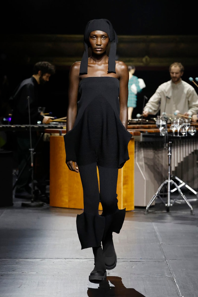Issey Miyake Fall/Winter 2023 Collection Paris Fashion Week FW23 Runway