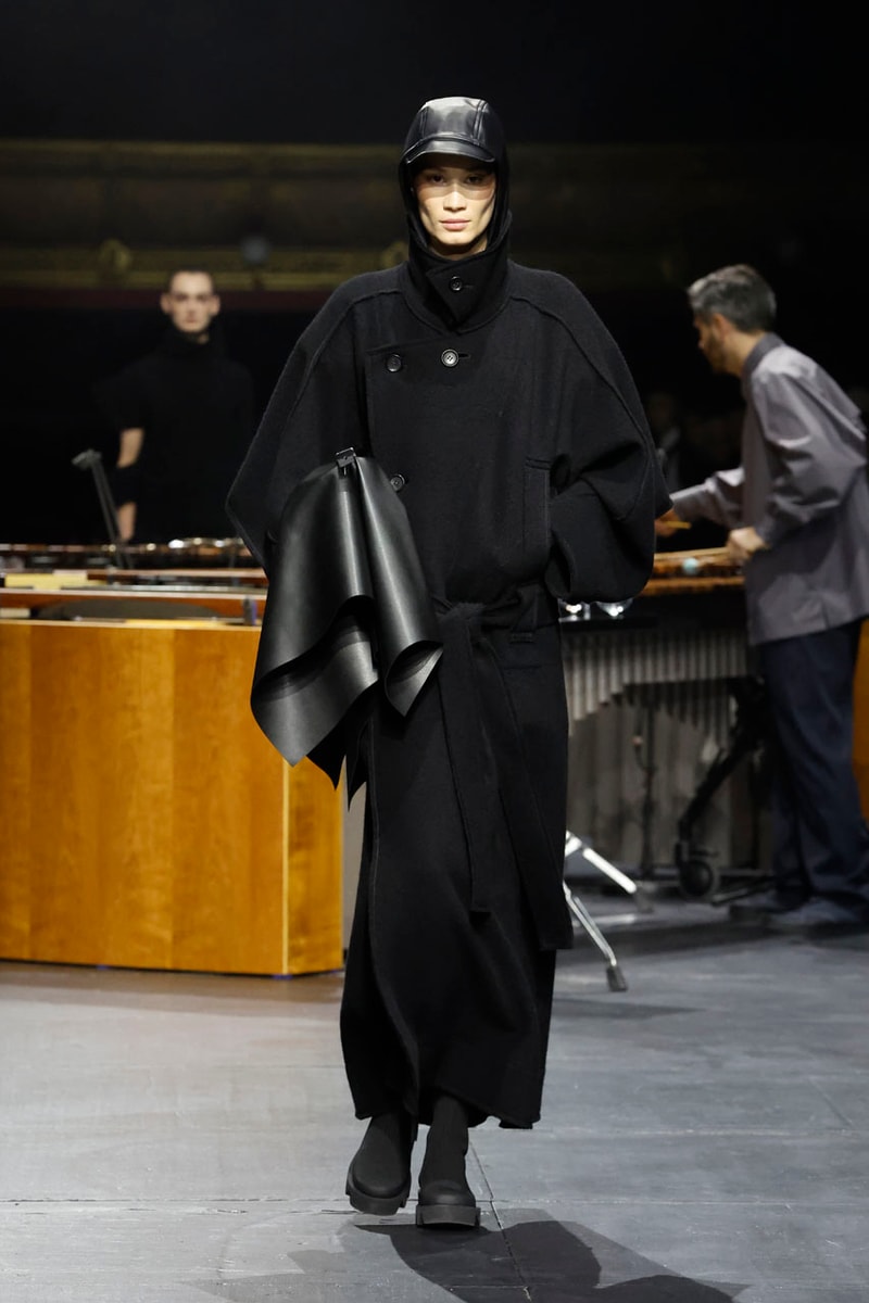 Issey Miyake Fall/Winter 2023 Collection Paris Fashion Week FW23 Runway
