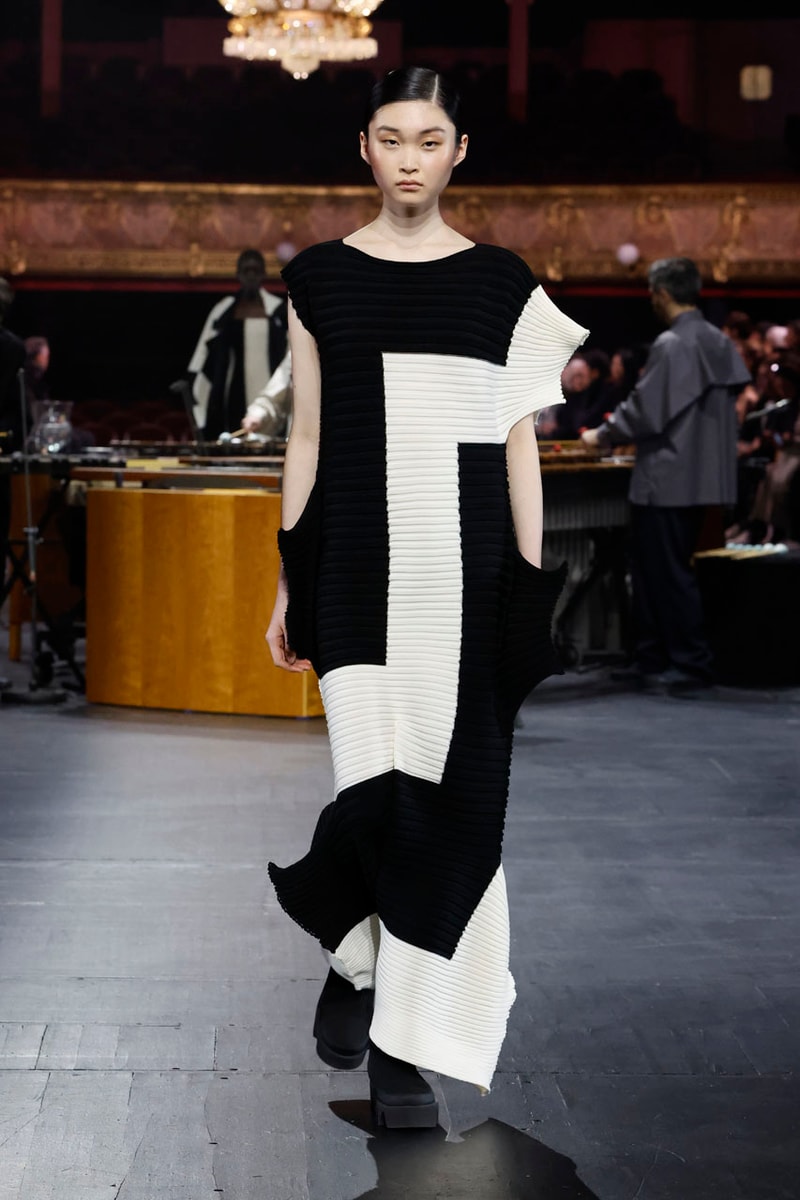 Issey Miyake Fall/Winter 2023 Collection Paris Fashion Week FW23 Runway