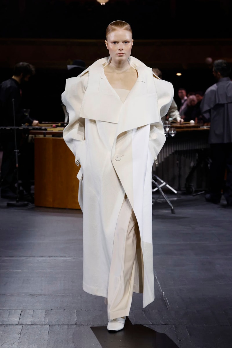 Issey Miyake Fall/Winter 2023 Collection Paris Fashion Week FW23 Runway
