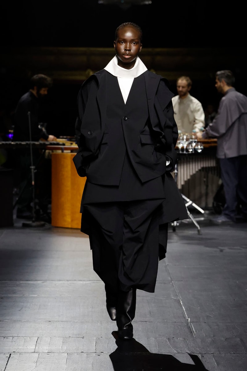 Issey Miyake Fall/Winter 2023 Collection Paris Fashion Week FW23 Runway