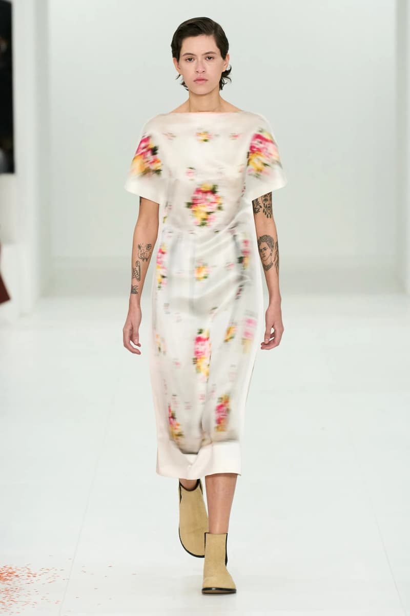 LOEWE Fall Winter 2023 FW23 AW23 Womenswear Paris Fashion Week Runway Show Collection Jonathan Anderson Looks 