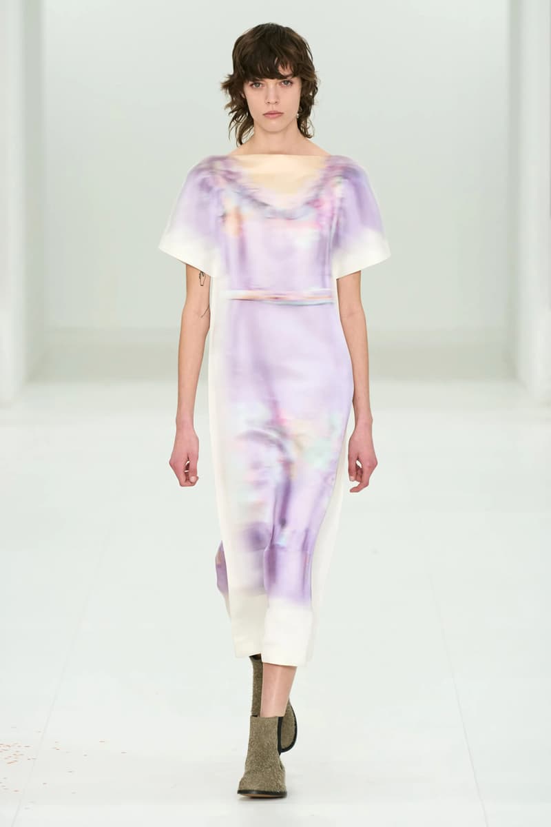 LOEWE Fall Winter 2023 FW23 AW23 Womenswear Paris Fashion Week Runway Show Collection Jonathan Anderson Looks 