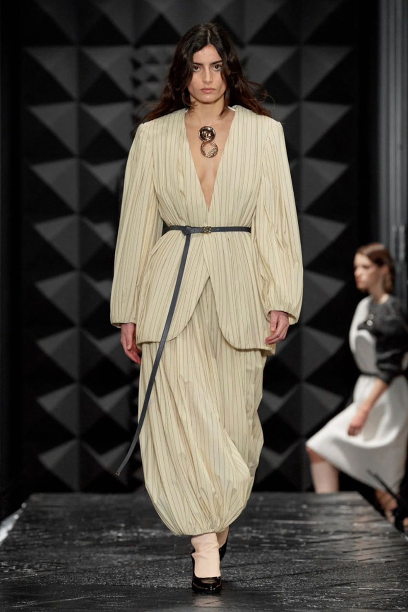 Louis Vuitton Fall/Winter 2023 Collection Paris Fashion Week FW23 Runway
