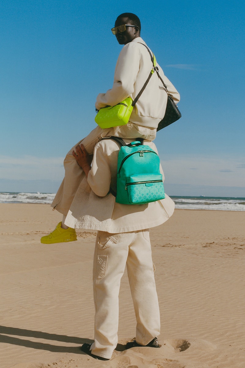 louis vuitton backpack mii Palm Springs Mini Monogram REDELUXE trend silhouette of this montsouris mini backpack is made from monogram coated canvas on a cowhide LOUIS VUITTON Montsouris Mini Monogram