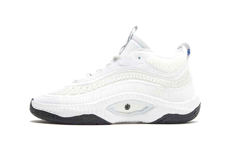 nike cosmic unity white ghost