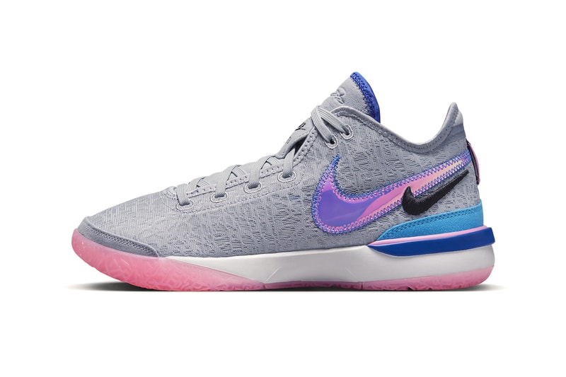 Поверхности Nike Zoom LeBron NXXT Gen в цвете «Wolf Grey» DR8784-002 Wolf Grey/Pink Spell-Hyper Royal Леброн Джеймс Кинг Джеймс Свуш баскетбол НБА Лос-Анджелес Лейкерс
