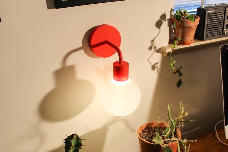 Poplight's Viral Wall Light Can Be Installed in 20 Seconds