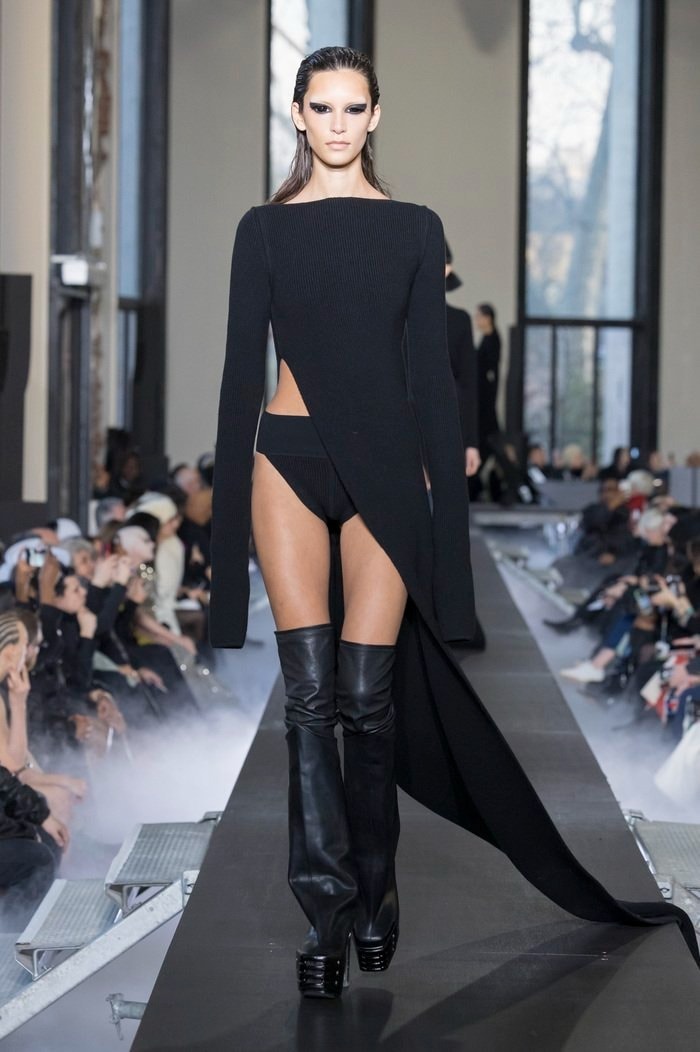 Rick Owens Fall Winter 2023 FW23 "LUXOR" Collection Womenswear Paris Fashion Week PFW Runway Show 