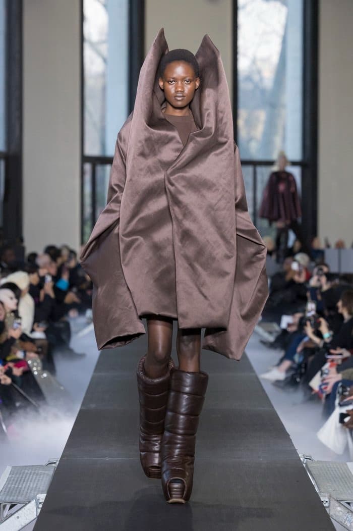 Rick Owens Fall Winter 2023 FW23 "LUXOR" Collection Womenswear Paris Fashion Week PFW Runway Show 