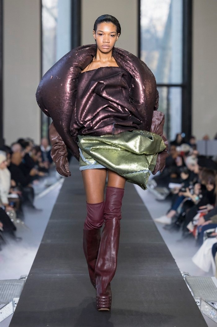 Rick Owens Fall Winter 2023 FW23 "LUXOR" Collection Womenswear Paris Fashion Week PFW Runway Show 