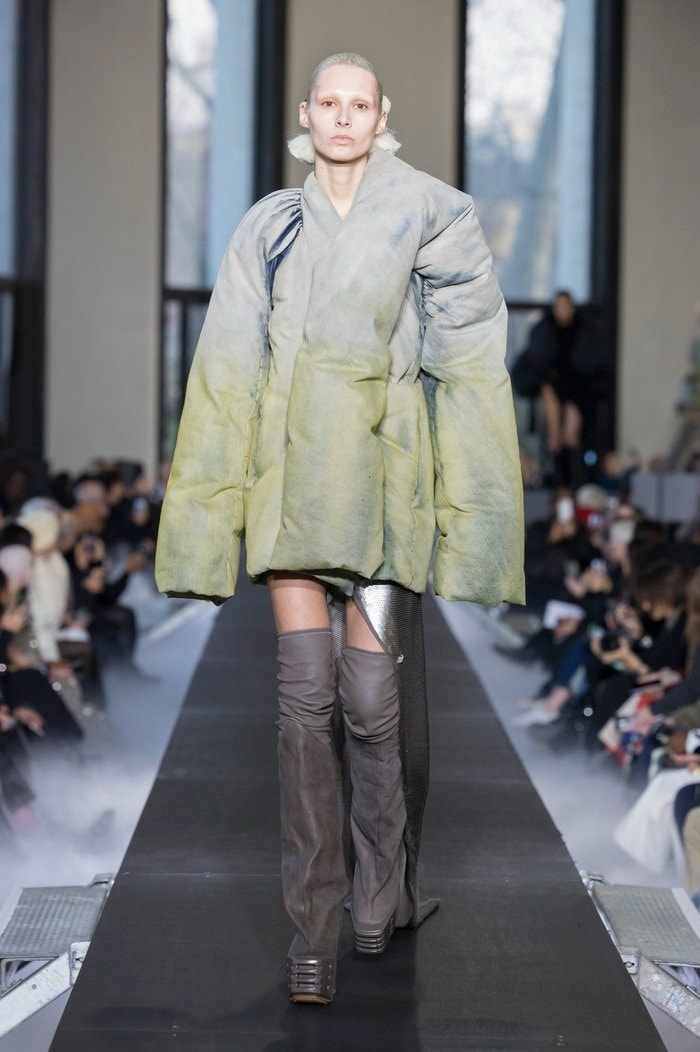 Rick Owens Fall Winter 2023 FW23 "LUXOR" Collection Womenswear Paris Fashion Week PFW Runway Show 