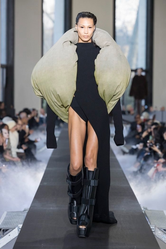 Rick Owens Fall Winter 2023 FW23 "LUXOR" Collection Womenswear Paris Fashion Week PFW Runway Show 