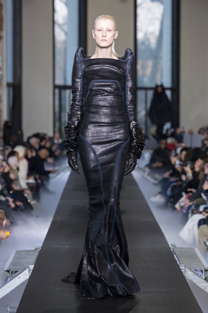 Rick Owens Fall Winter 2023 FW23 "LUXOR" Collection Womenswear Paris Fashion Week PFW Runway Show 