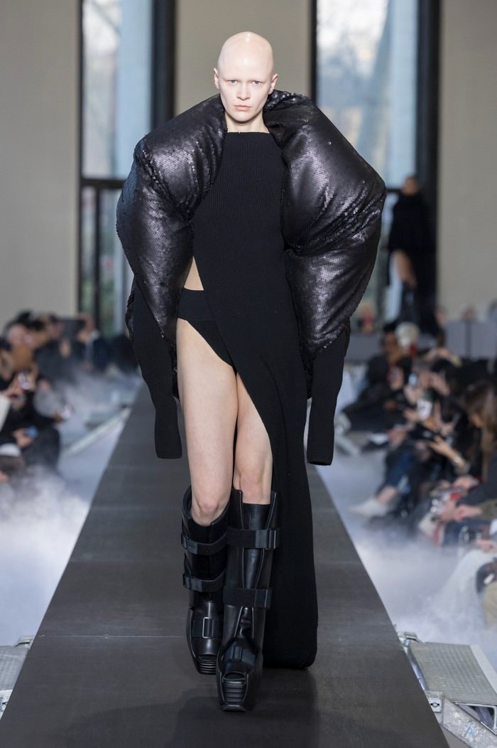 Rick Owens Fall Winter 2023 FW23 "LUXOR" Collection Womenswear Paris Fashion Week PFW Runway Show 