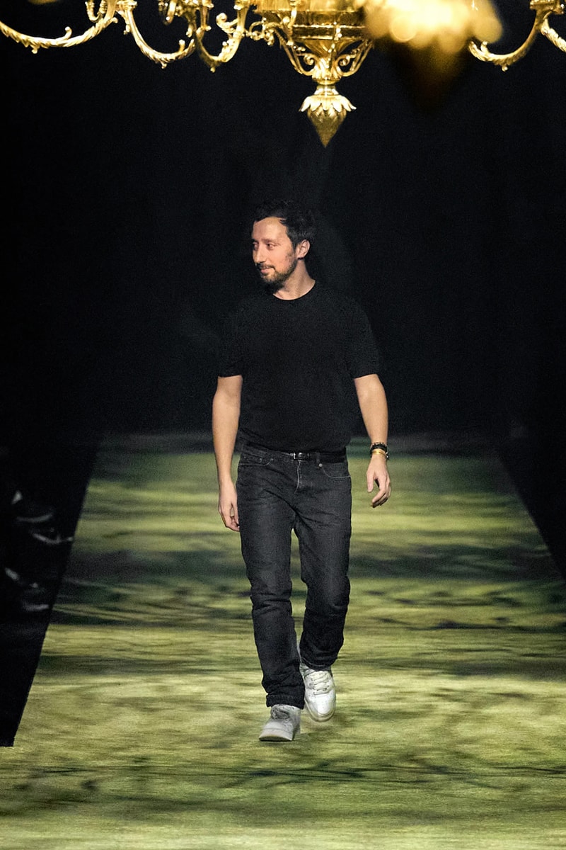 Saint Laurent Winter 2023 Runway Show Anthony Vaccarello Paris Fashion Week FW23 Collection Womenswear PFW