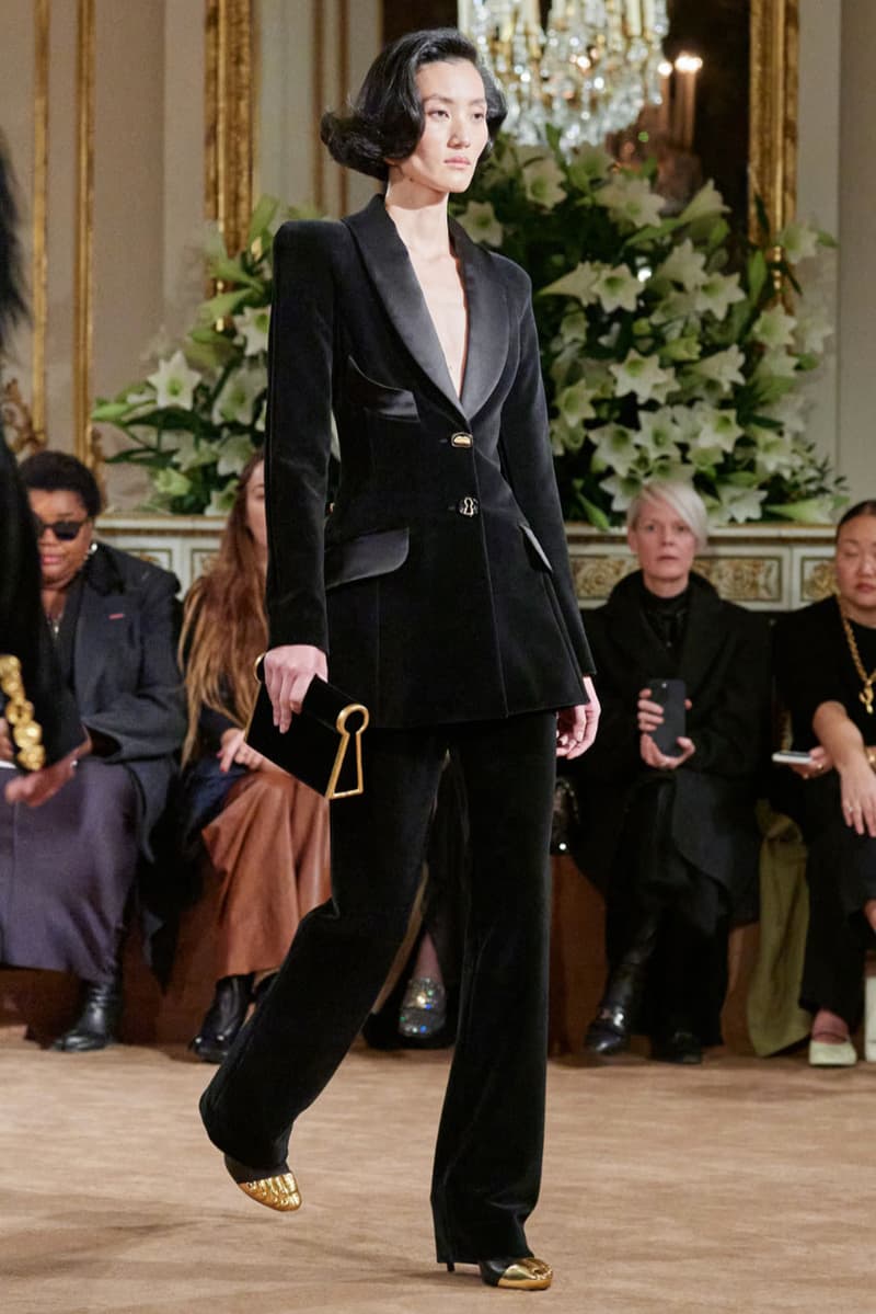 Schiaparelli Fall/Winter 2023 Collection FW23 Paris Fashion Week Runway