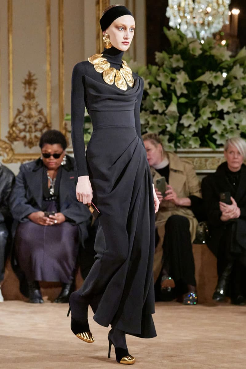 Schiaparelli Fall/Winter 2023 Collection FW23 Paris Fashion Week Runway