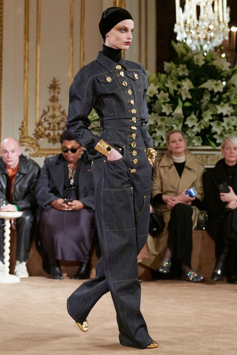 Schiaparelli Fall/Winter 2023 Collection FW23 Paris Fashion Week Runway