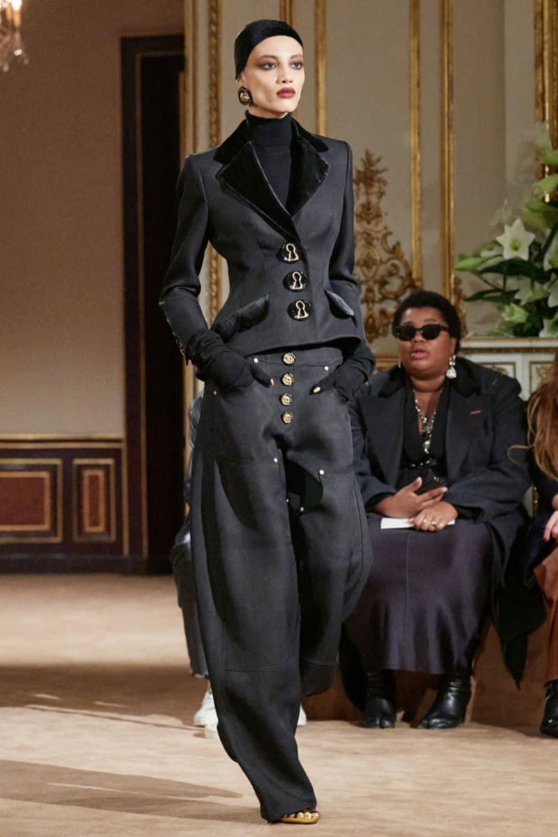 Schiaparelli Fall/Winter 2023 Collection FW23 Paris Fashion Week Runway