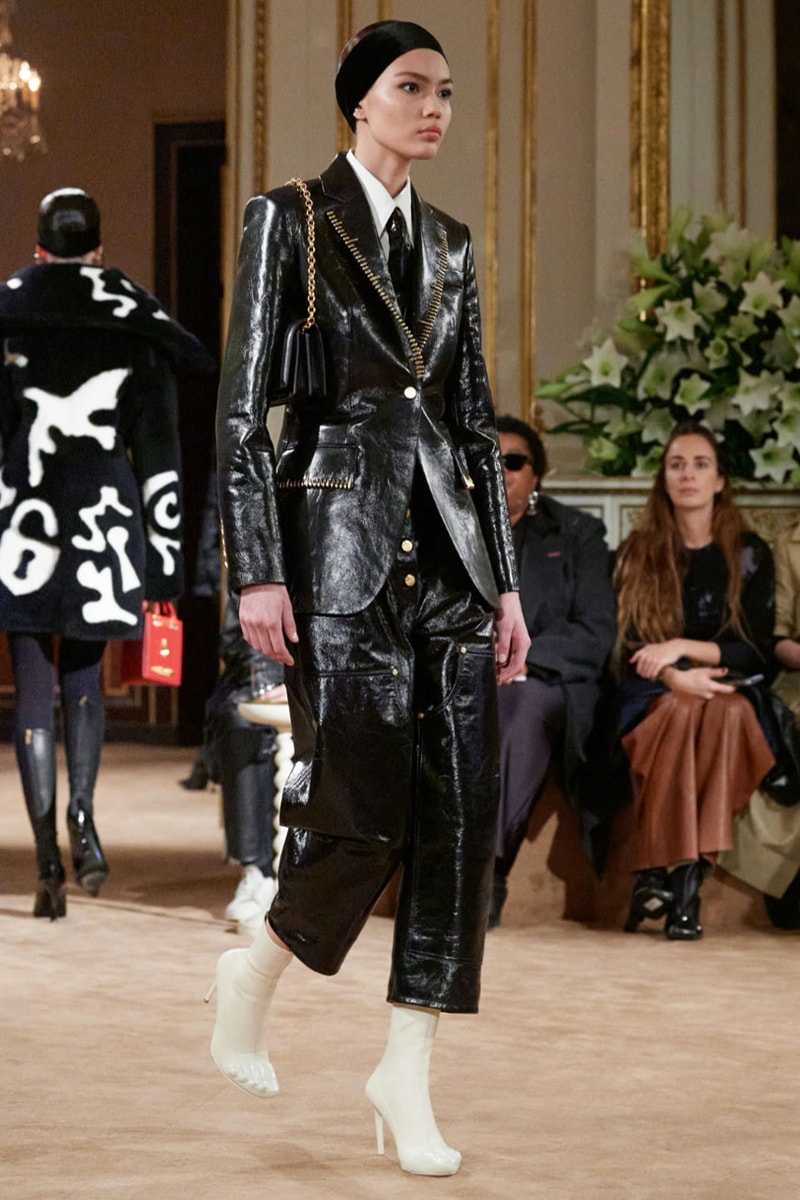 Schiaparelli Fall/Winter 2023 Collection FW23 Paris Fashion Week Runway
