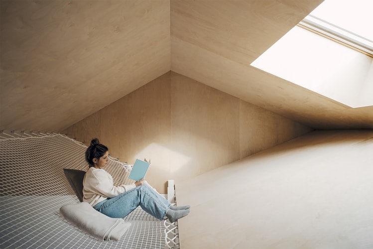 StudioAC Looks to Canadian Farmyard Buildings with "Devil's Glen" Home