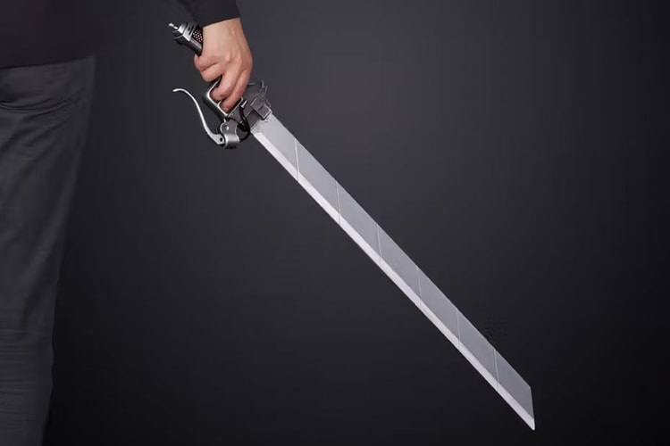 Bandai Crafts 1:1 Replica of "Super Hard Blade" from 'Attack on Titan'