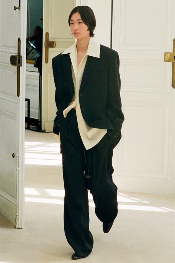 The Row Resort 2024 Paris Fashion Week Mary Kate Ashley Olsen runway show womenswear menswear fashion