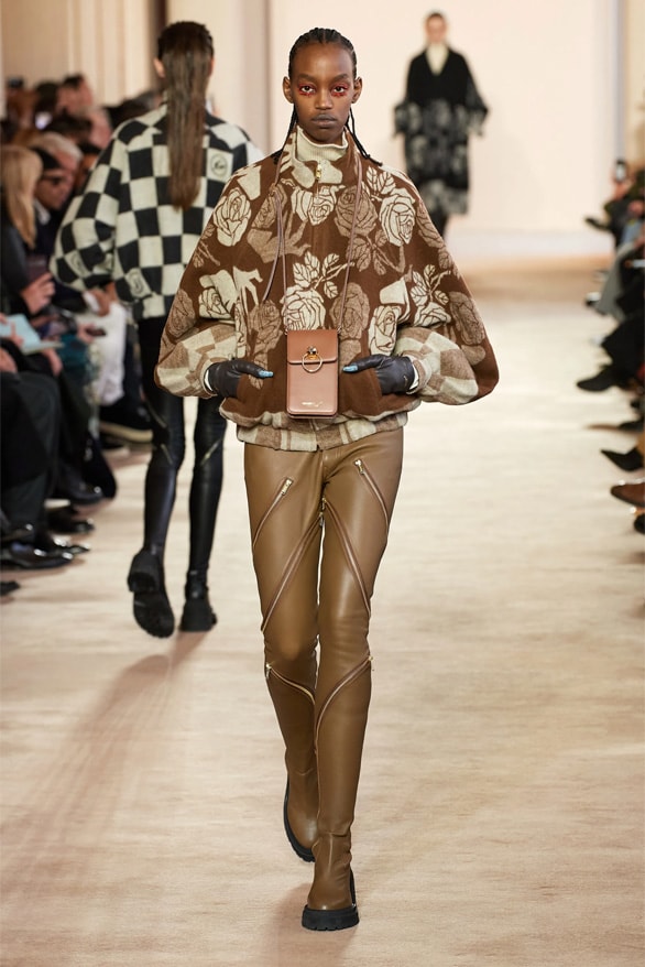Undercover Fall Winter 2023 Paris Fashion Week pfw fw23 collection menswear womenswear Jun Takahashi runway show