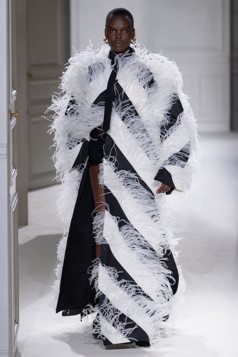 Valentino Fall Winter 2023 "Black Tie" Collection Runway Show Pierpaolo Piccioli Paris Fashion Week FW23 PFW Mens Womens Rock Stud