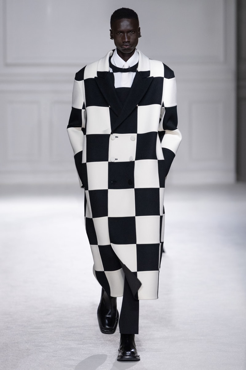 Valentino Fall Winter 2023 "Black Tie" Collection Runway Show Pierpaolo Piccioli Paris Fashion Week FW23 PFW Mens Womens Rock Stud