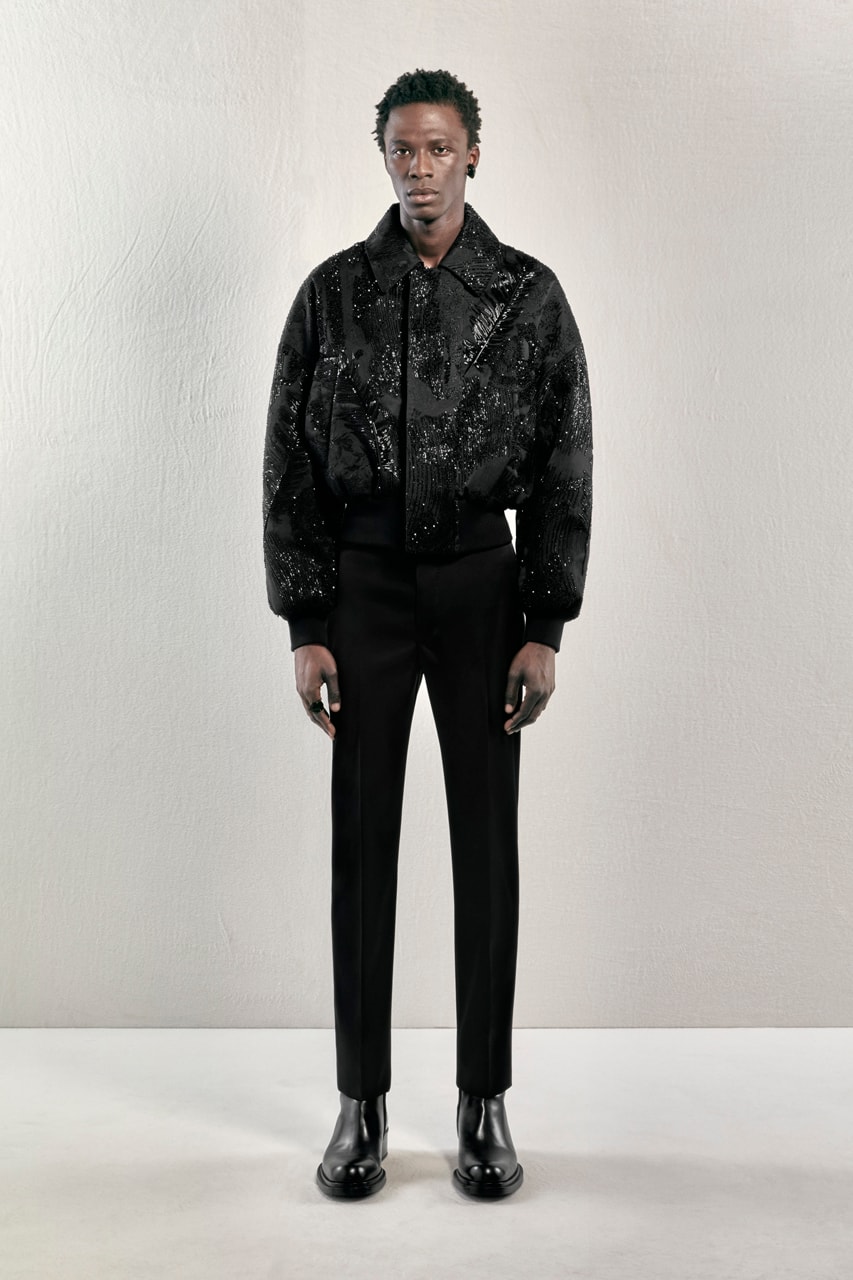Alexander McQueen Crafts Sharply Dissected Tailoring for Pre-FW23 Fashion