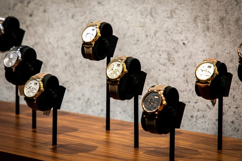 Luxury Style Customized Watch Showcase Watch Shop Kiosk Store Furniture  Design